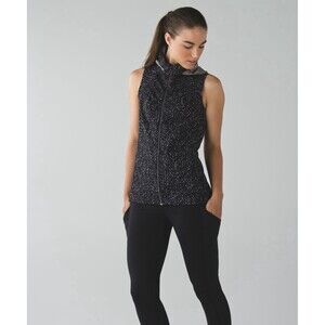 Lululemon Women’s Hooded Running Vest Size 8 Black Speckled Full Zip Athletic